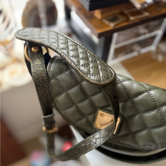 Francesco Biasia Quilted Leather Crossbody | Made in Italy | Like-New - Picture 9 of 15